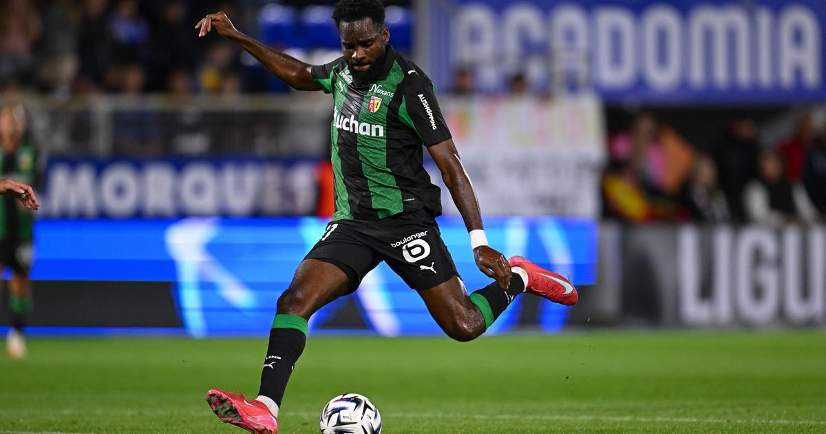 ライブ-auxerre -lens：edouardのおかげでsang et or sang et or breakにつながる