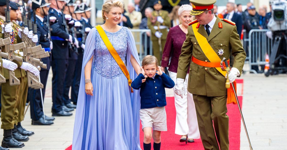 Ã€ 5 ans, le prince Charles vole la vedette Ã  ses parents lors de la prestation de serment de...