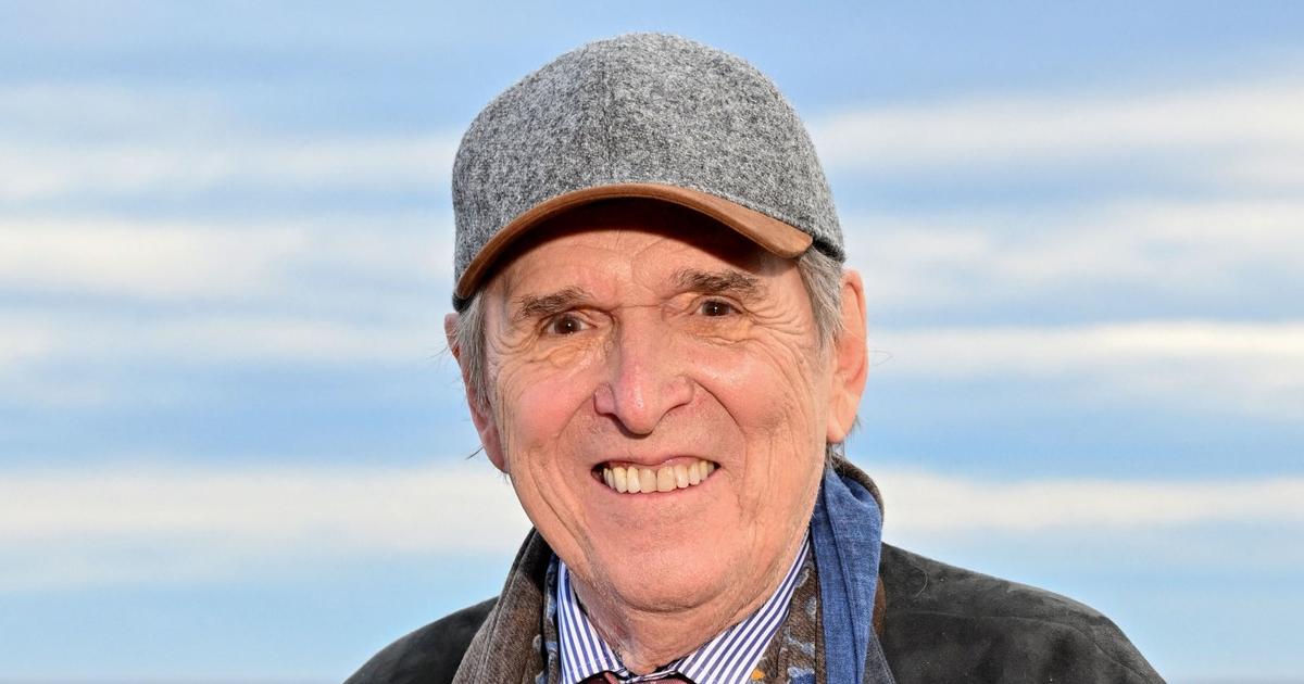 Jean-Marie Poiré, le réalisateur des Visiteurs s’épanouit bien loin du cinéma : “Je suis devenu…”