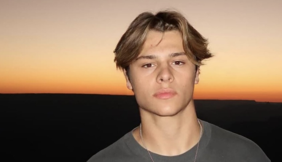 Cameron Smet : spa, dîner entre amis, bougies… À Paris, le fils de David Hallyday fête ses 21 ans avec un peu d’avance !