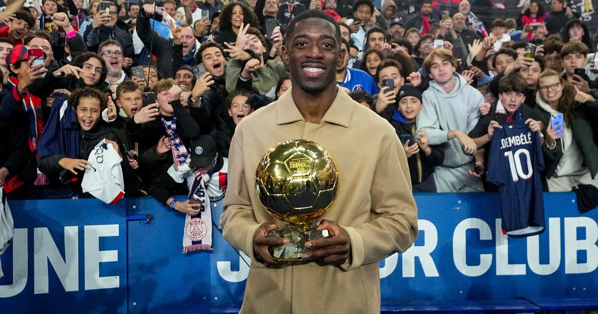 Ousmane DembÃ©lÃ© et son Ballon d'or cÃ©lÃ©brÃ©s dimanche Ã  Ã‰vreux, oÃ¹ il a...