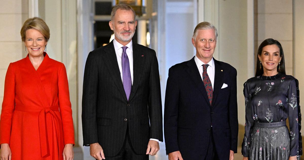 Letizia d’Espagne opte pour une robe florale scintillante à Bruxelles en hommage à Giorgio Armani