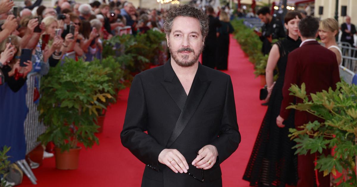 Guillaume Gallienne : sa bisexualité, son épouse Amandine, son fils… que sait-on de sa vie privée ?