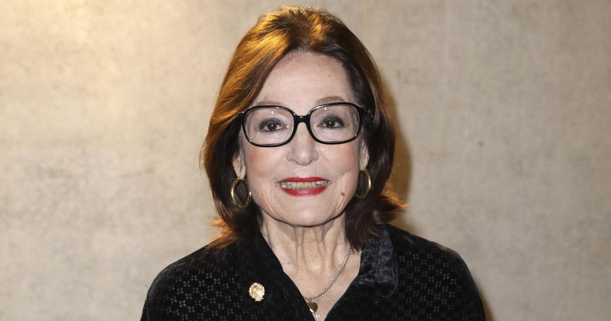 Nana Mouskouri : nature environnante, employée de maison... Son “refuge” en Suisse, où elle est installée depuis plus de 60 ans