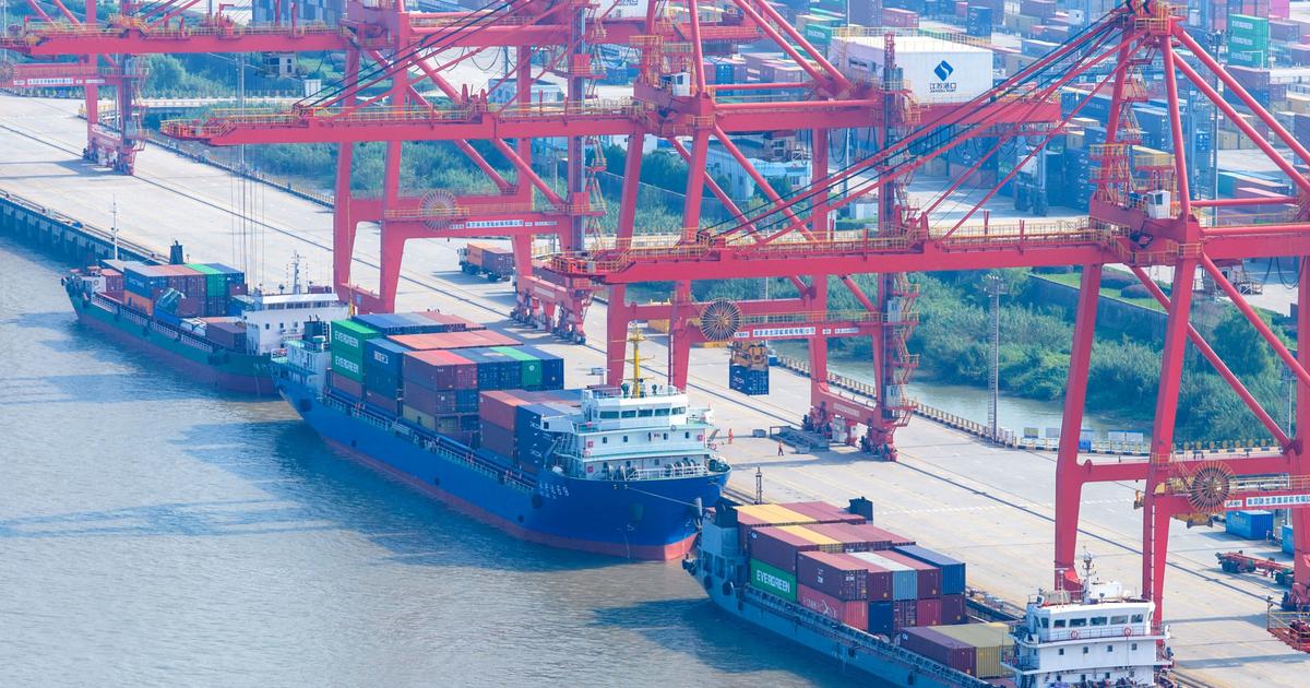 Beijingers Remain Unfazed by Trump's Threat of New Tariffs on China