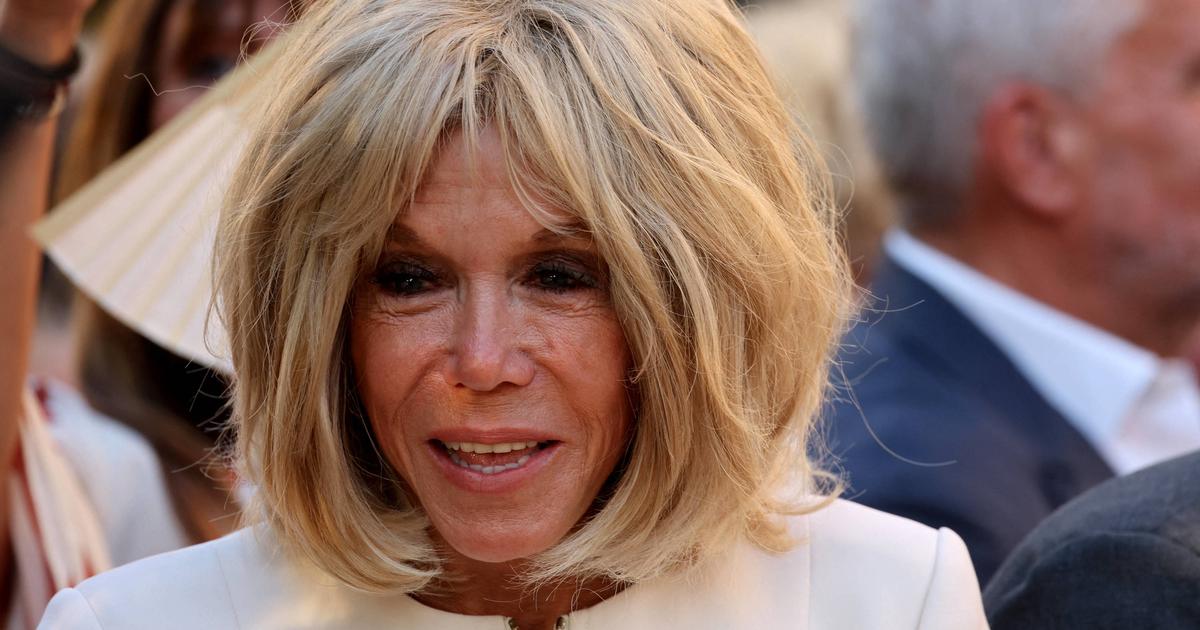 “Malgré les turbulences…” : Brigitte Macron prend la pose avec Valérie Trierweiler, leurs retrouvailles inattendues