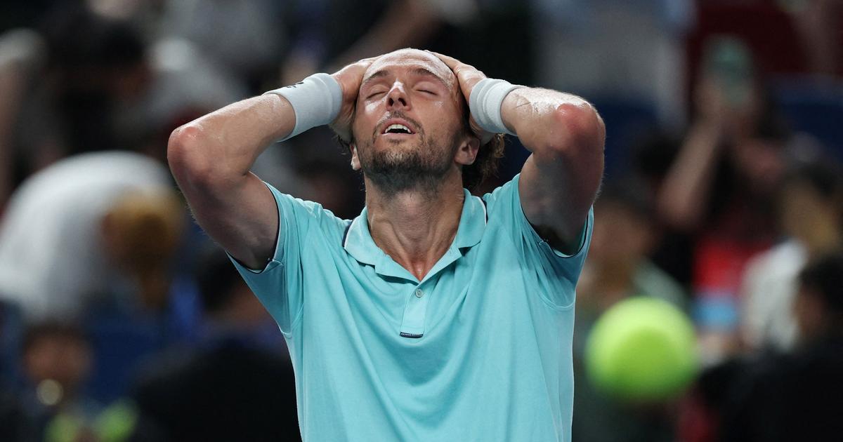 بطولة شنغهاي للماسترز 1000: الشاب الموناغاسكي فالنتين فاشيرو يفوز على دجوكوفيتش المنهك