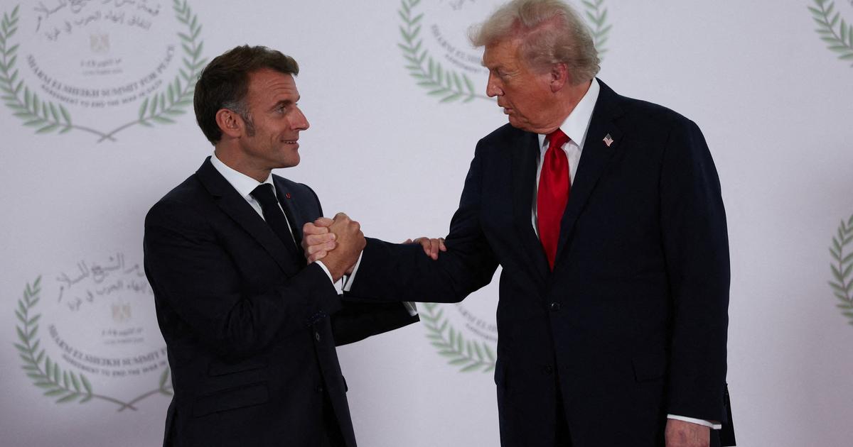 Donald Trump et Emmanuel Macron en Égypte : leur poignée de main tourne au bras de fer… et ça fait réagir les internautes !
