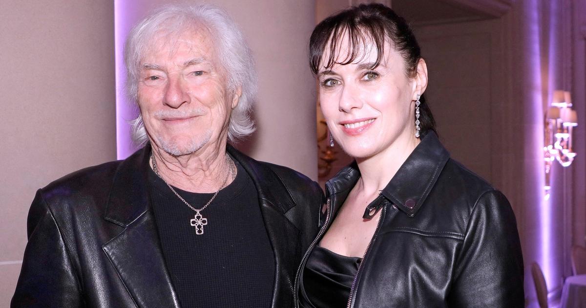 Hugues Aufray en parfaite harmonie avec son épouse Murielle de 45 ans sa cadette : “On se comprend sans avoir à se parler”