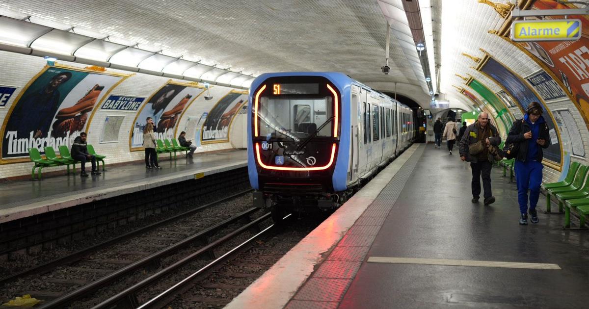 新しい地下鉄 MF19 の最初の列車がパリの 10 番線で運行中