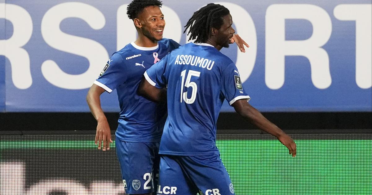 Ligue 2: Troyes s'en sort Ã  10, Pau arrache le nul