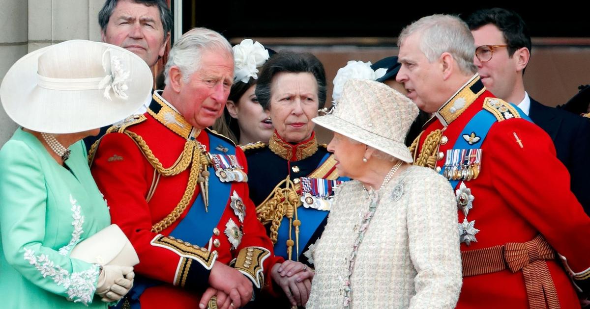 Comment le prince Andrew a Ã©tÃ© mis Ã  l'Ã©cart par la famille royale aprÃ¨s le scandale...