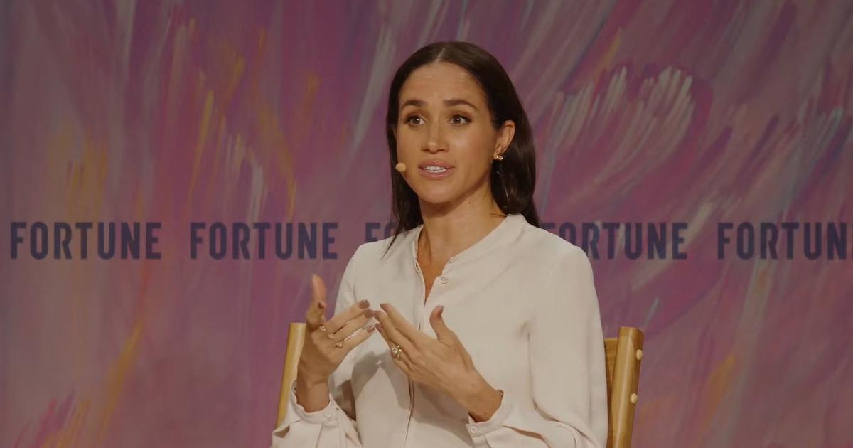 Meghan Markle ose une blague sur la famille royale… et ça ne passe pas du tout !