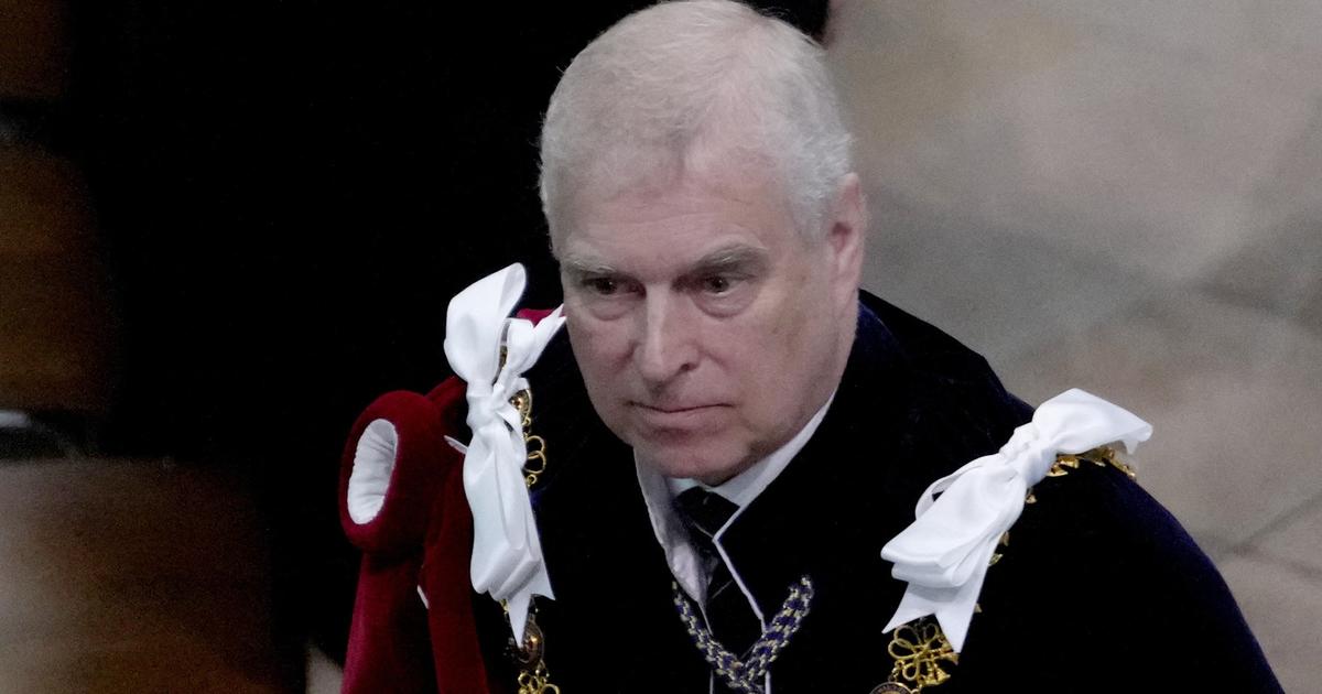 Le prince Andrew renonce à ses titres : au fait, conserve-t-il sa place dans la ligne de succession ?