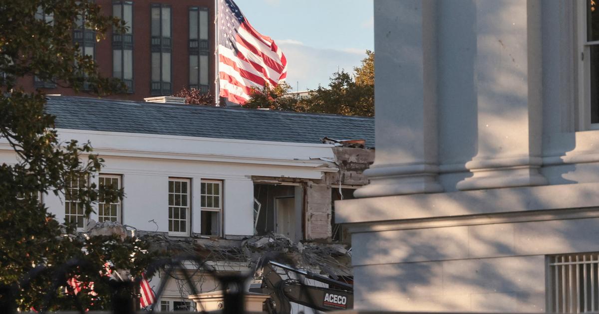 Â«Vous entendez le magnifique bruit du chantier ?Â» : Donald Trump dÃ©fend la construction...