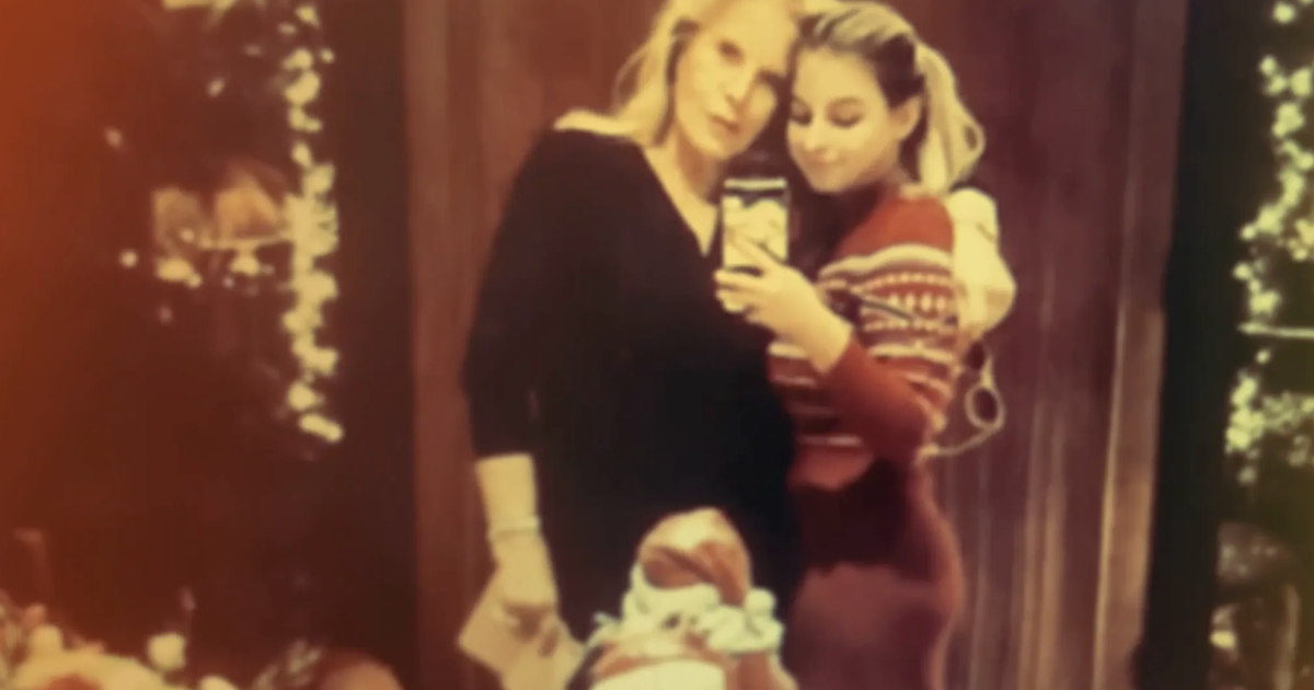 EXCLU VIDÉO - Sylvie Vartan émue par sa rencontre avec sa fille adoptive Darina : “C’était notre ange”