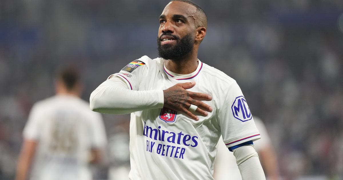 Ligue 1 :Â Â«Pas facile Ã  11 contre 12Â», Alexandre Lacazette tacle lâ€™arbitrage de...
