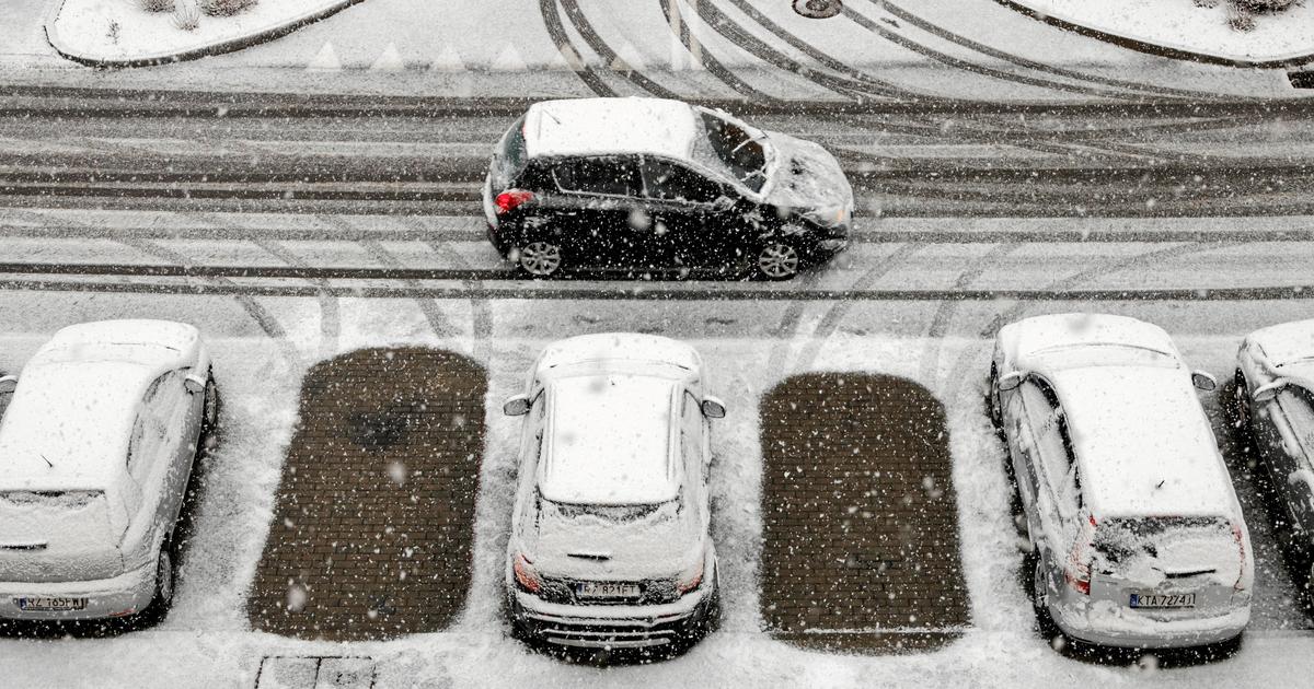 La région parisienne se réveille sous une fine couche de neige, la vigilance orange est levée ce matin