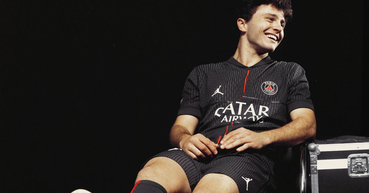 PSG : septiÃ¨me tunique estampillÃ©e Jordan, Paris dÃ©voile son quatriÃ¨me maillot