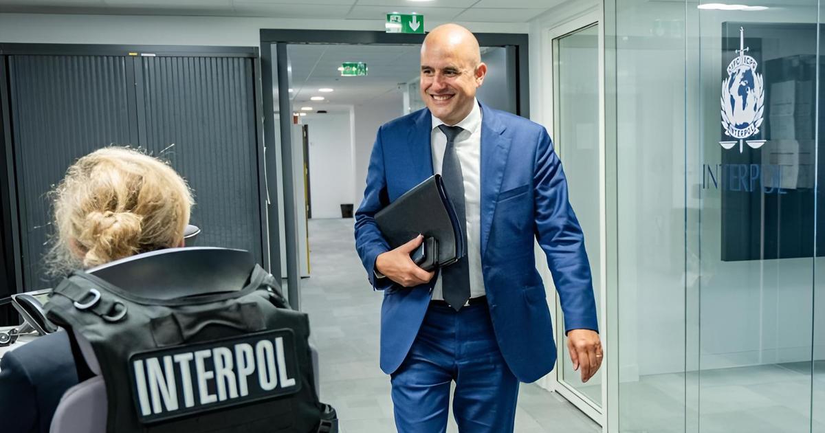 Un Commissaire De Police Fran ais lu La Pr sidence D Interpol Un Commissaire De Police Fran ais lu La Pr sidence D Interpol