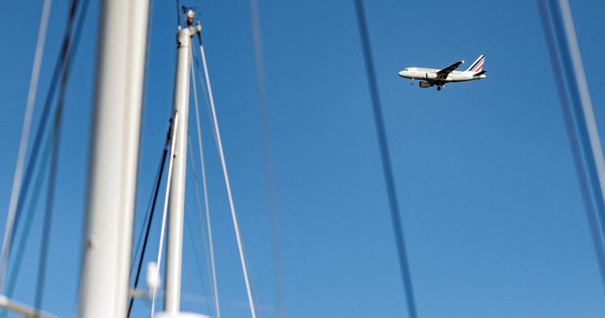 Face aux nuisances aÃ©riennes, Antibes rÃ©clame la fin du survol du centre-ville