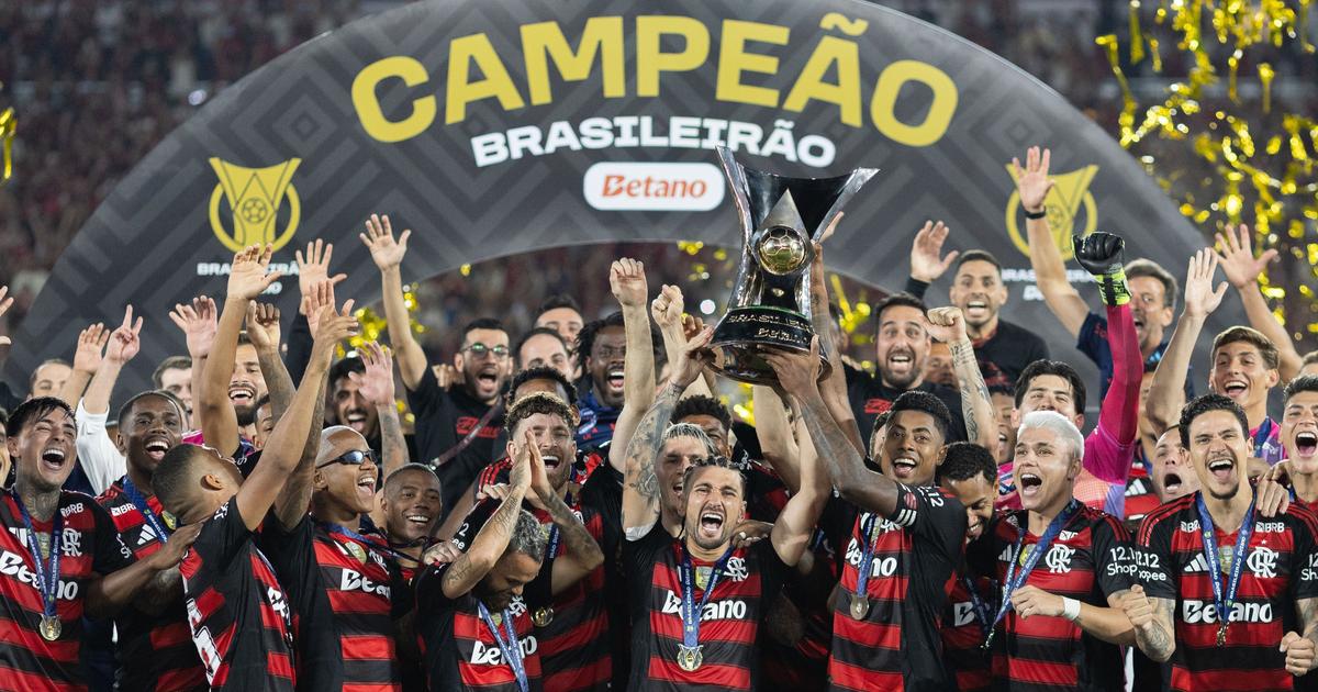 Foot : quatre jours après sa Copa Libertadores, Flamengo est sacré champion et signe le doublé
