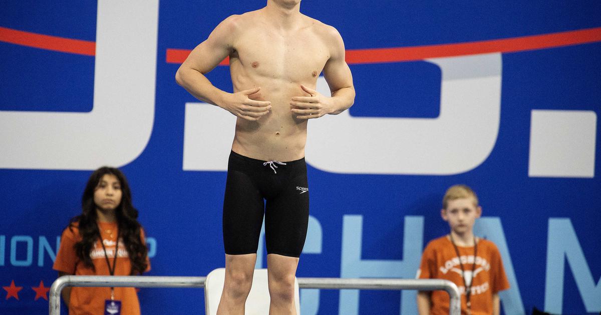 Natation : Léon Marchand s’amuse et se teste sur de nouvelles distances à l'US Open