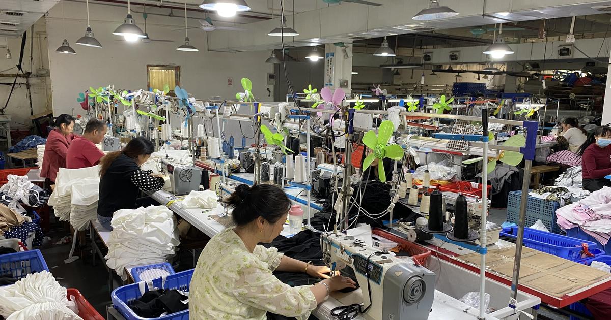 14 heures de travail par jour, pas de week-end, 500Â euros de salaires par moisâ€¦ PlongÃ©e...