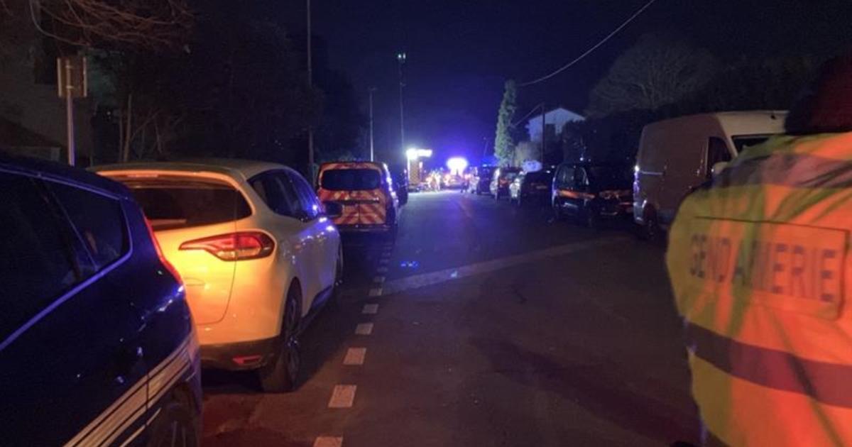 Â«Ce sont des enfants de la classe de mon fils, je ne sais pas comment je vais lui direÂ»:...