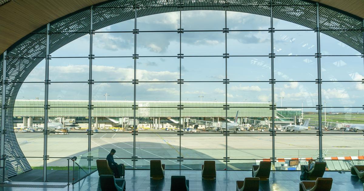 «Danse, cochon» : une enquête en cours pour retrouver l’auteur de l’humiliation d’un enfant juif à l’aéroport de Roissy