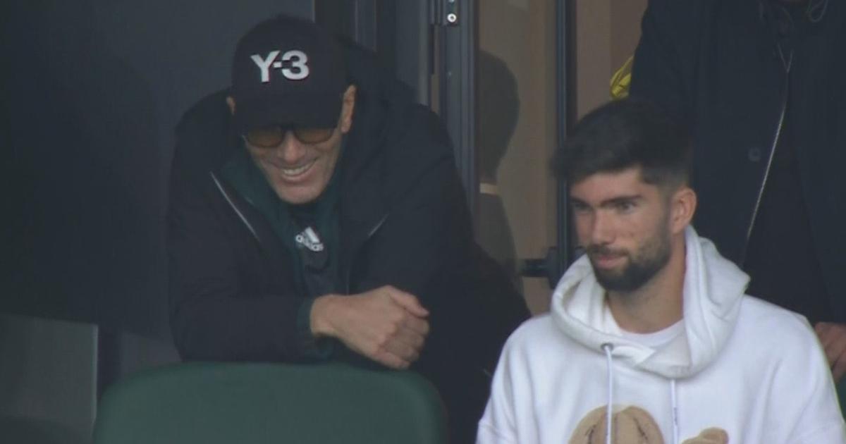 Zinédine Zidane aperçu tout sourire en tribunes pour soutenir son fils Luca, titulaire à la CAN avec l’Algérie