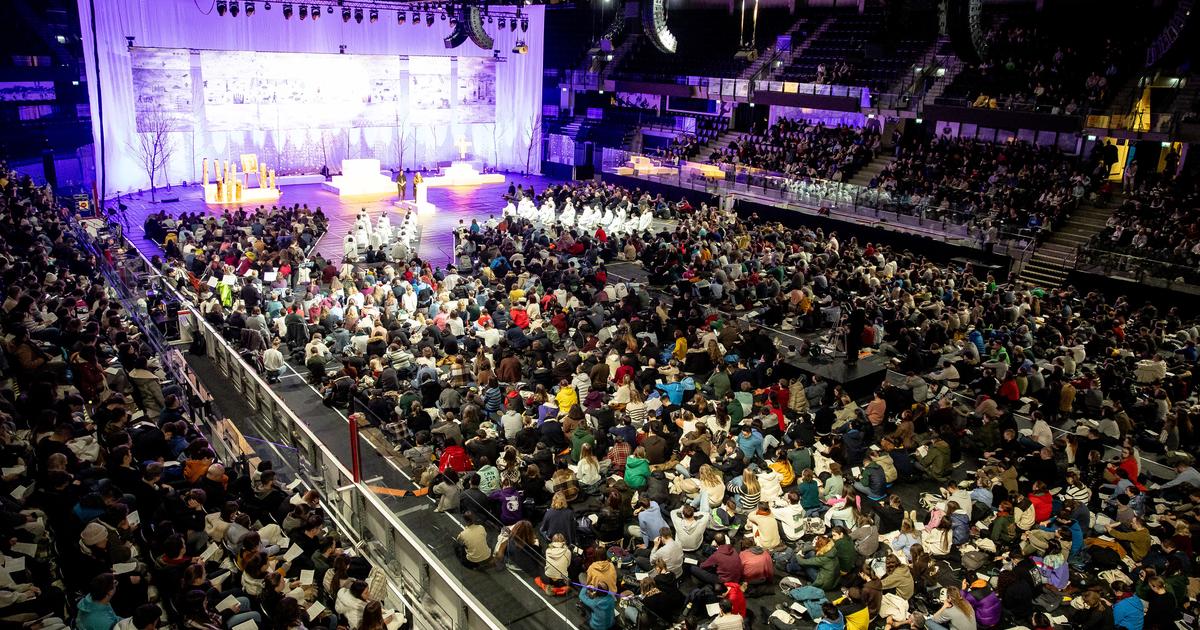 Plus de 15.000 jeunes chrétiens réunis à Paris pour un «pèlerinage de confiance»