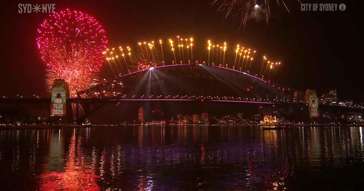 Australie : les images du feu d’artifice exceptionnel à Sydney pour célébrer le passage en 2026