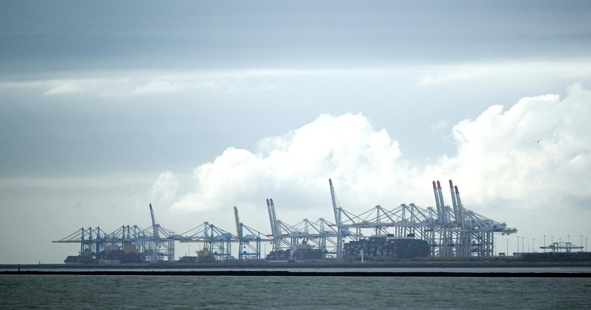 Mercosur : des agriculteurs tentent de bloquer le port du Havre