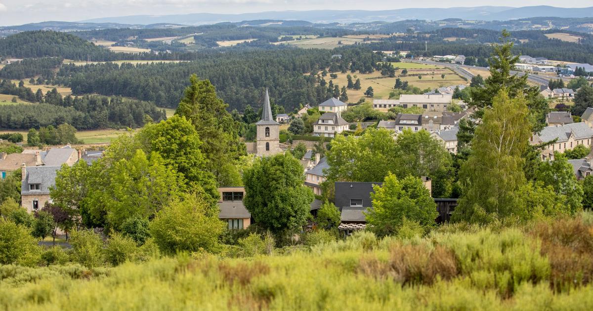 Municipales 2026 : dans les petites communes, la galère des listes face à la contrainte de la parité