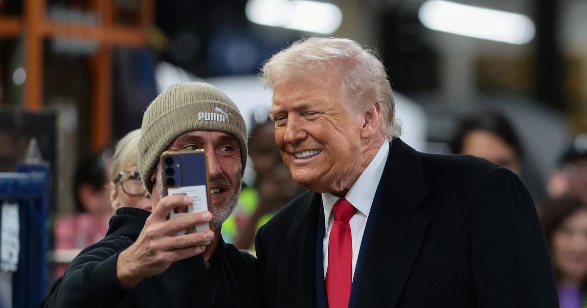 Ford suspend un ouvrier qui avait interpellé Donald Trump sur ses liens avec Jeffrey Epstein