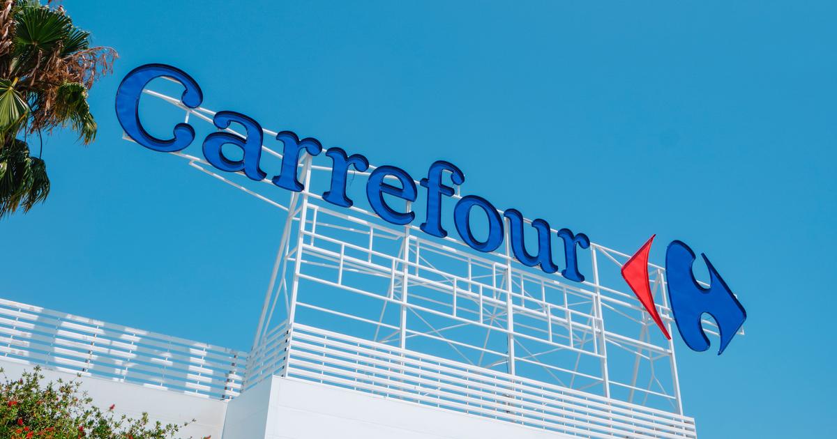 Carrefour déploie l'affichage de l'éco-score textile pour ses vêtements