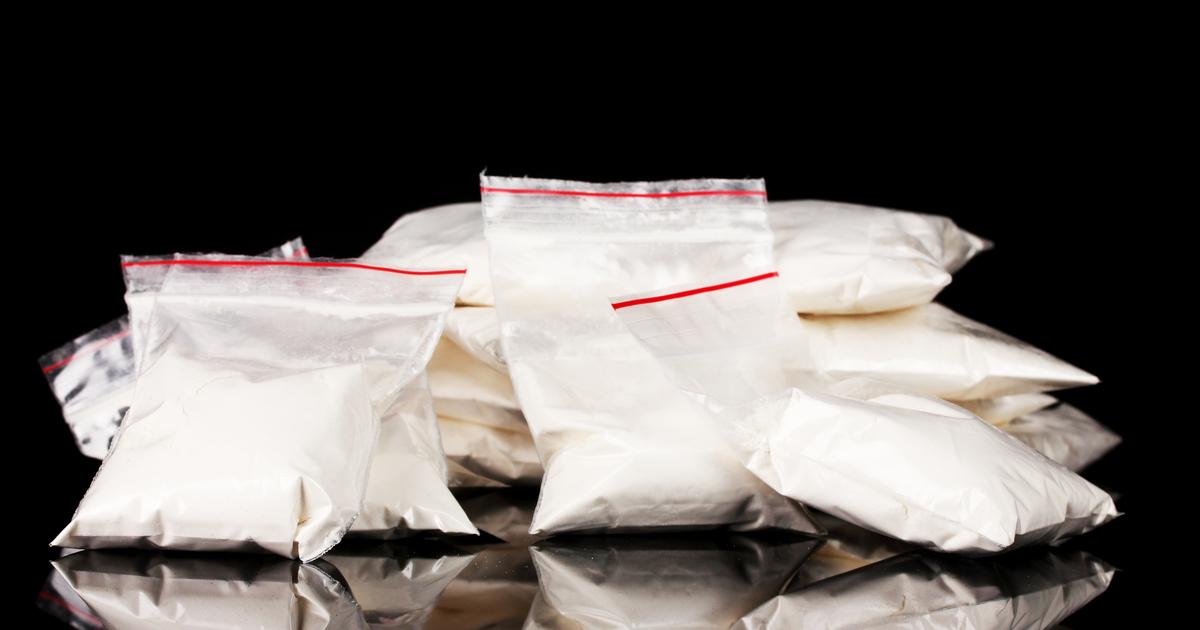 Polynésie française : la marine nationale saisit près de cinq tonnes de cocaïne sur un navire