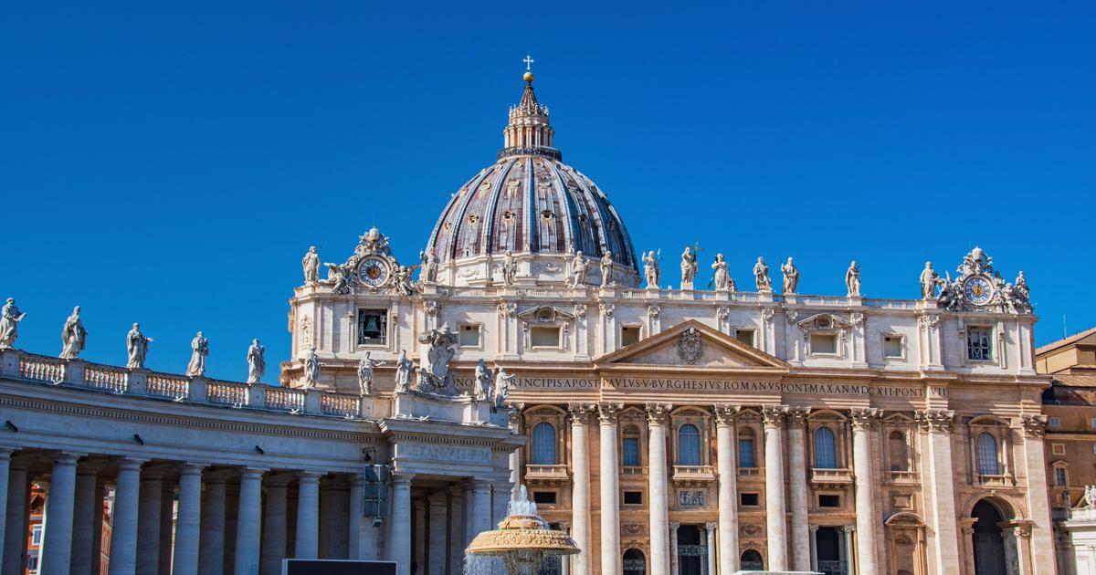 Des employés du Vatican expriment leur mécontentement envers leur direction, selon un sondage inédit