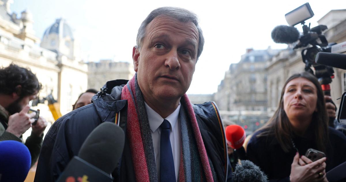 Au procès du FN, Louis Aliot admet des « dysfonctionnements »