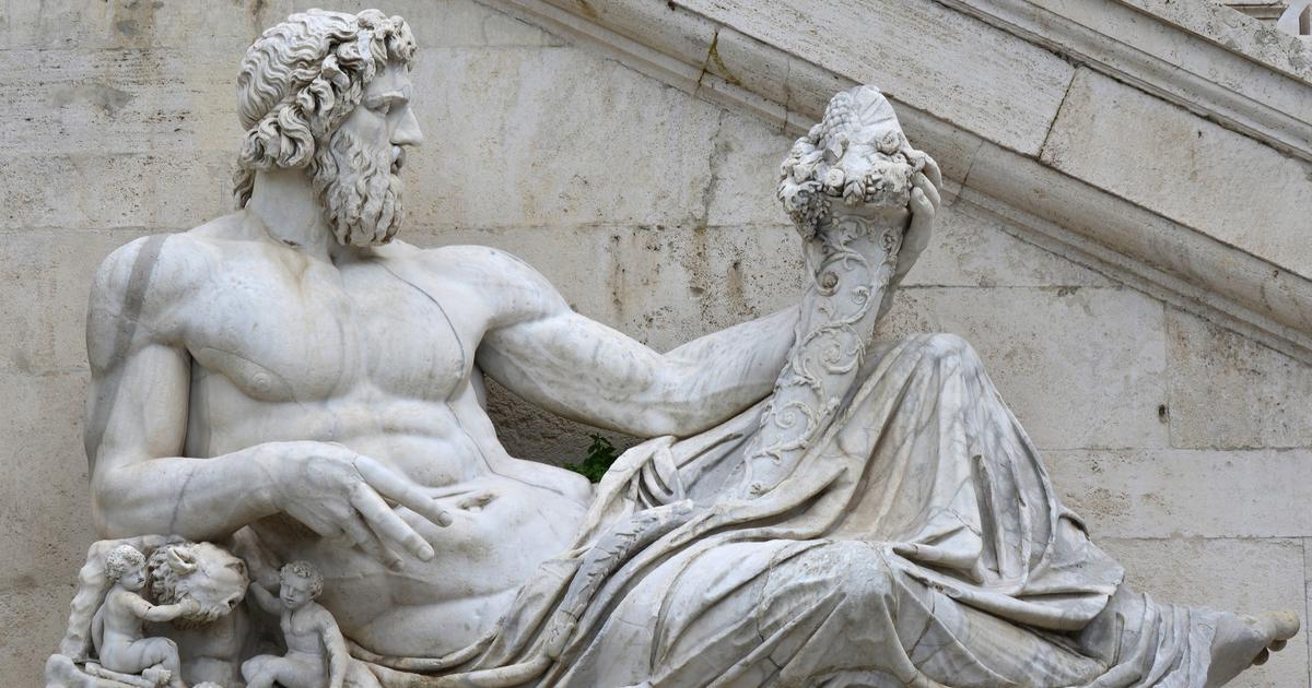 Visible et étonnamment long : les mystères de la taille du pénis humain