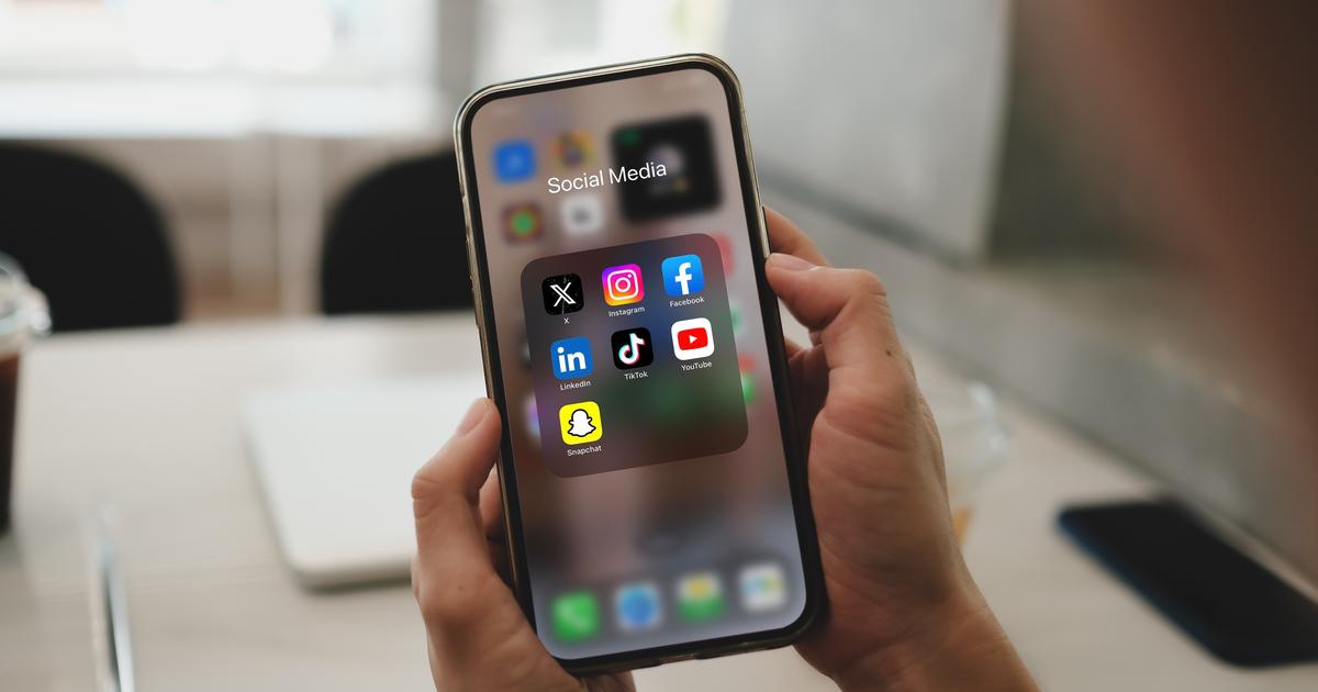Obstacles juridiques, compétences de l’Union européenne... Plongée dans la fabrique de la loi pour interdire les réseaux sociaux aux moins de 15 ans