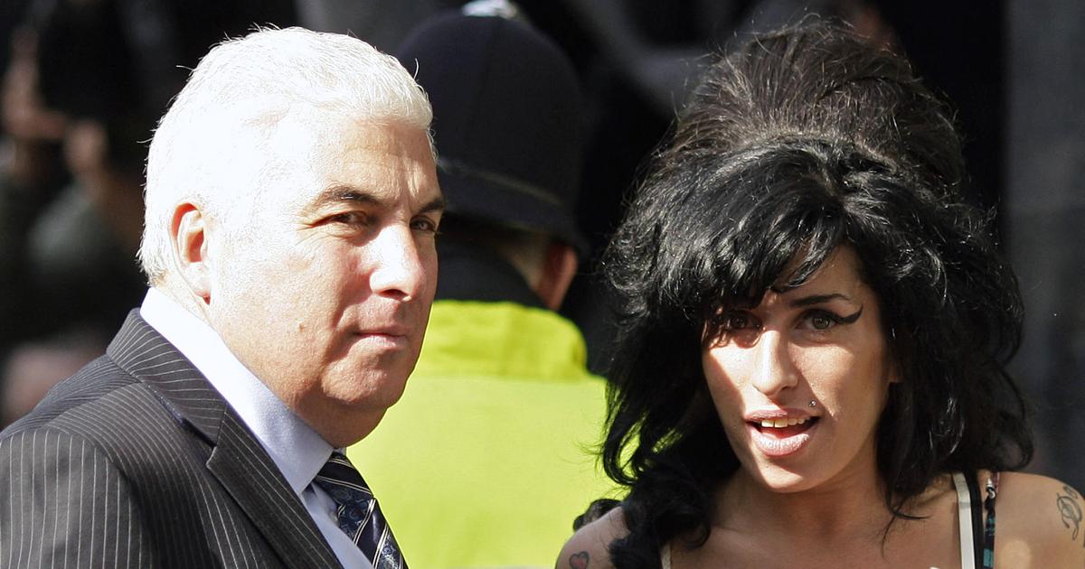 Amy Winehouse: deux de ses amies accusées d'avoir lésé le père de la chanteuse décédée