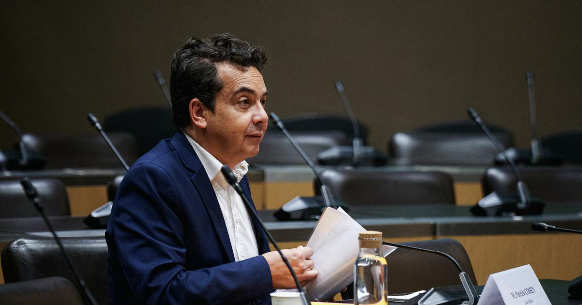 La justice classe sans suite la plainte des journalistes Thomas Legrand et Patrick Cohen contre L'Incorrect  Kép