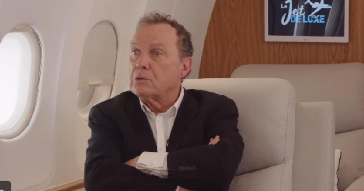 «Je ne me suis jamais plaint» : Julien Lepers révèle ce que lui rapporte la chanson Pour le Plaisir chaque mois