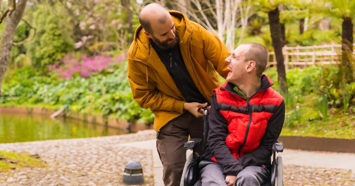 «Je ne voulais plus être à la charge de mes parents» : sur les bancs de l’École de la vie autonome, au service des personnes handicapées
