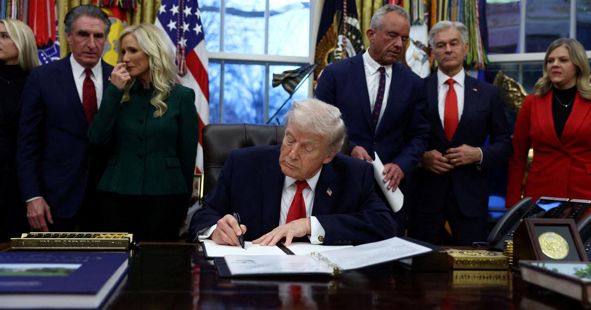 Dans un décret, Donald Trump menace de droits de douane les pays vendant du pétrole à Cuba