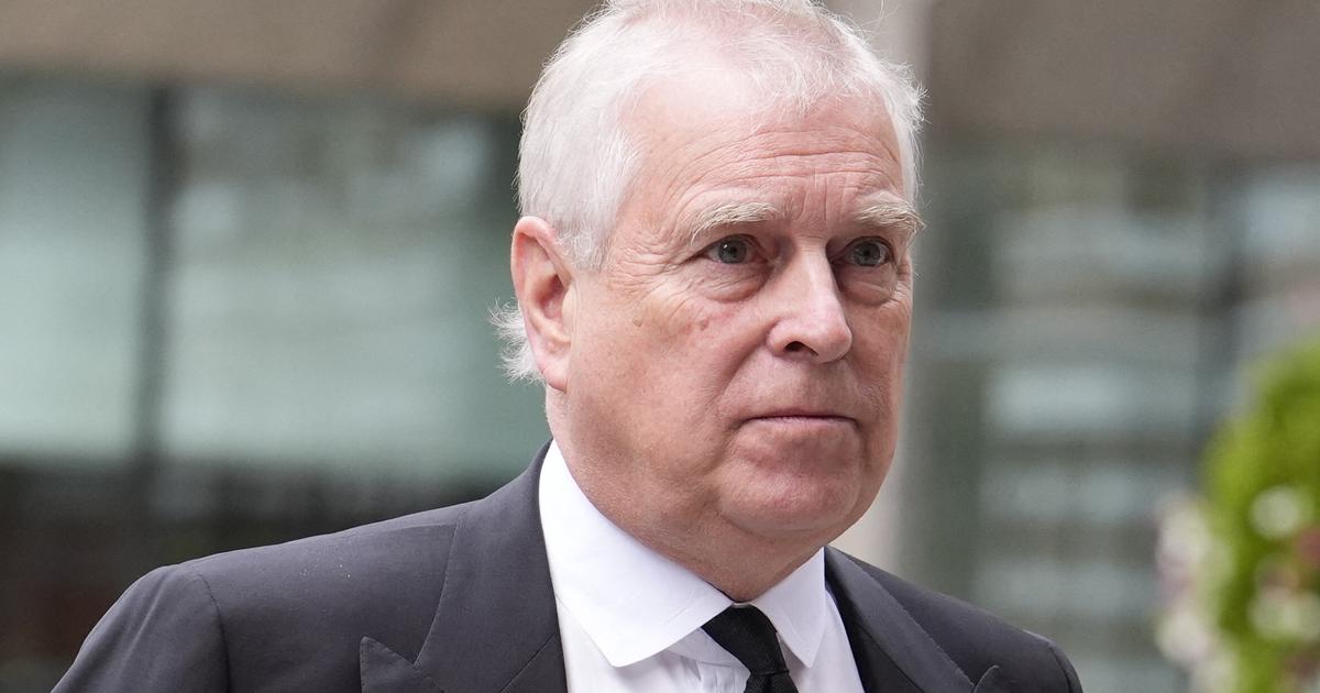 À quatre pattes au-dessus d’une femme, cette photo troublante de l’ex-prince Andrew dévoilée dans les nouveaux documents de l’affaire Epstein