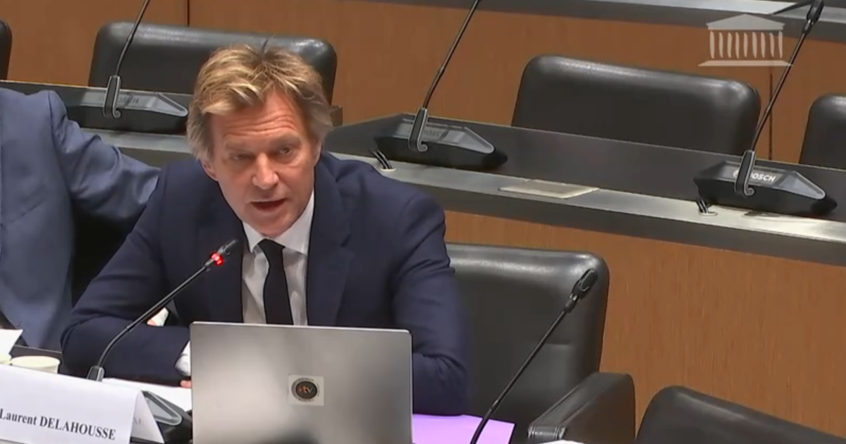 «Je ne le ferai pas encore dix-huit ans» : Laurent Delahousse se confie sur son avenir à la tête du 20 Heures de France 2