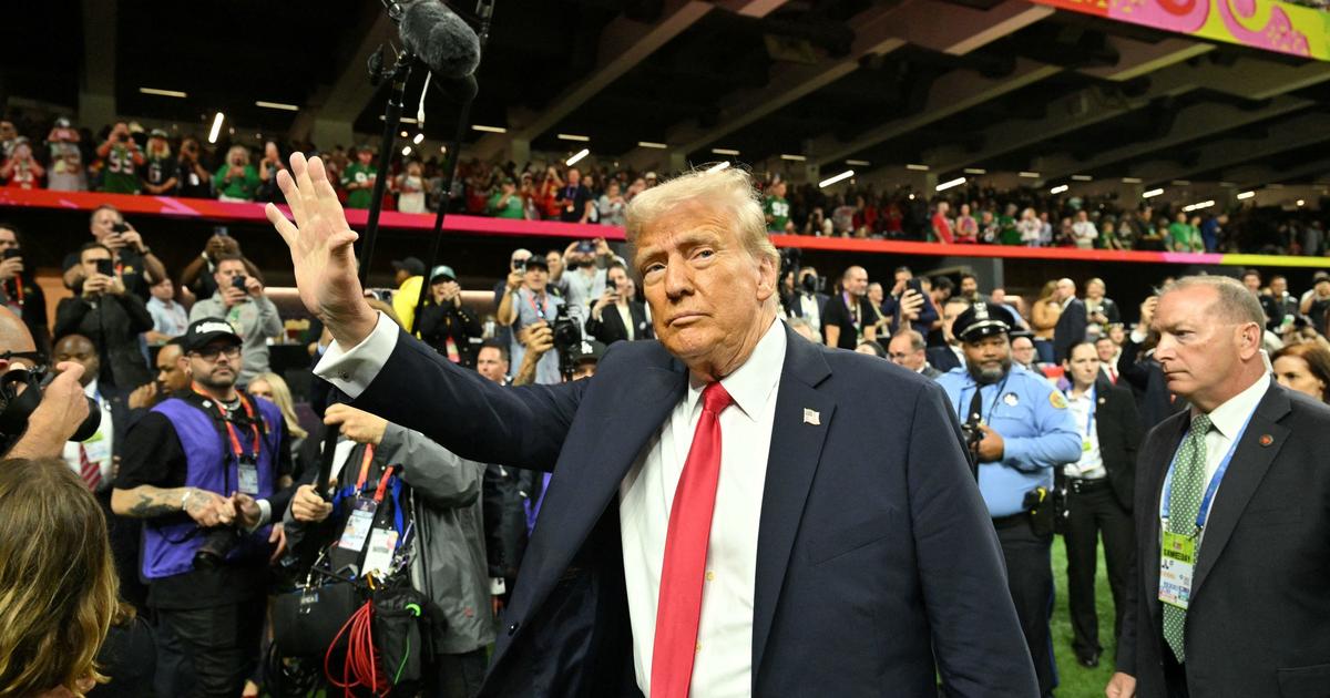 なぜドナルド・トランプはアメリカンフットボールの一大イベントを無視しているのか